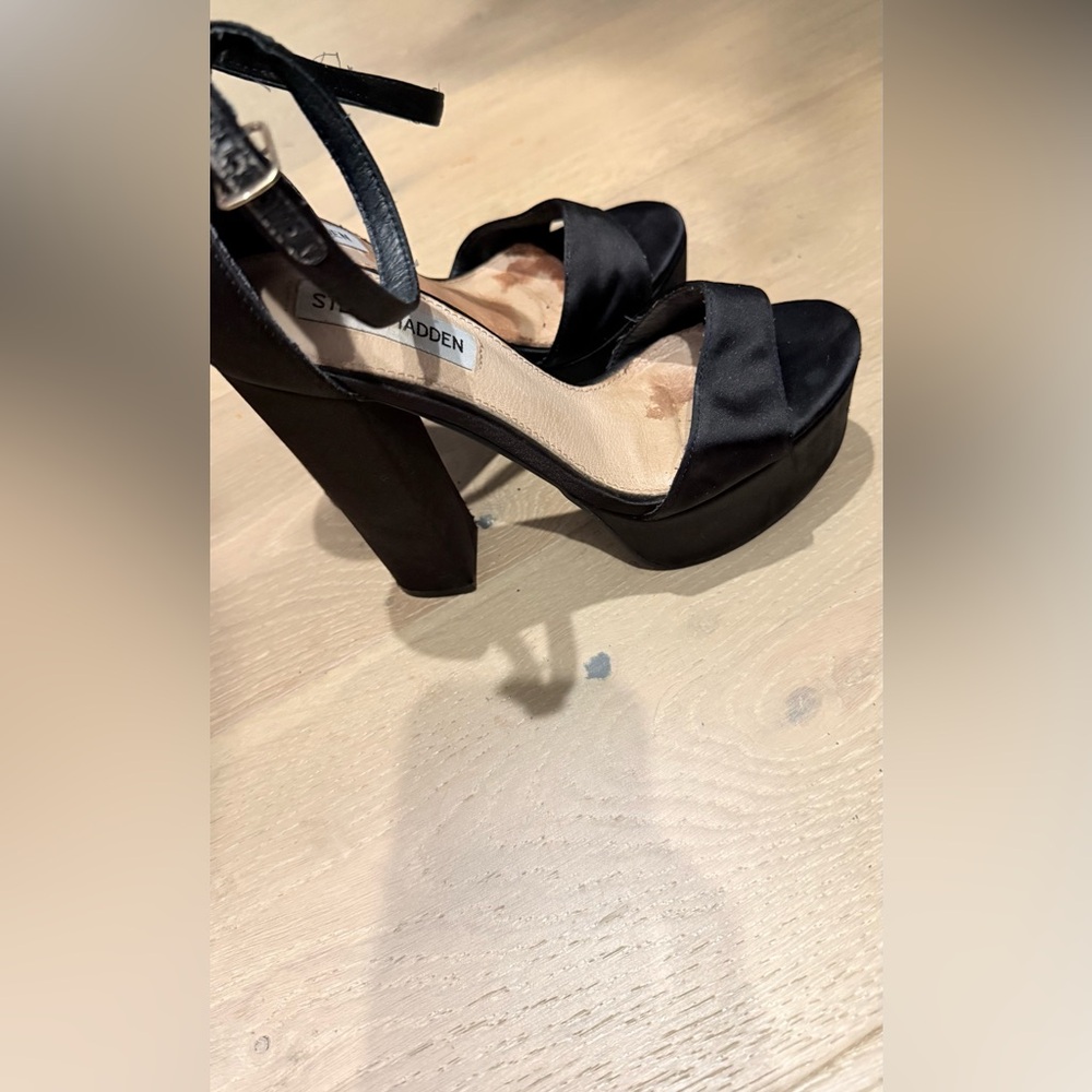 Steve Madden Elegant Black Platform Sandals